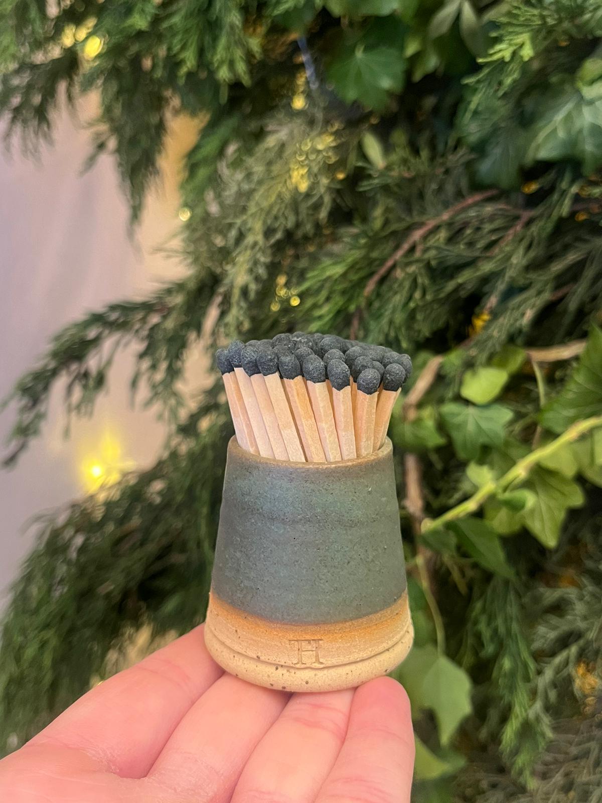 Match Pot with Striker and Matches - Moss