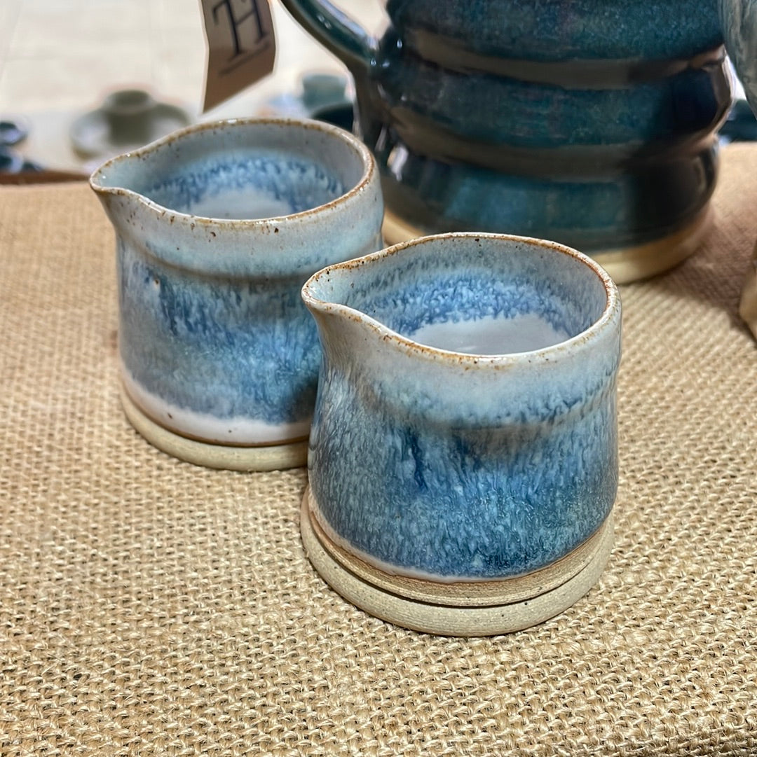 Mini pinch jug
