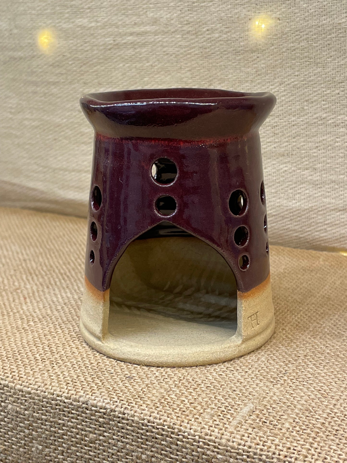 Wax Melter & Match Pot Striker Gift Set & 12 Wax Melts